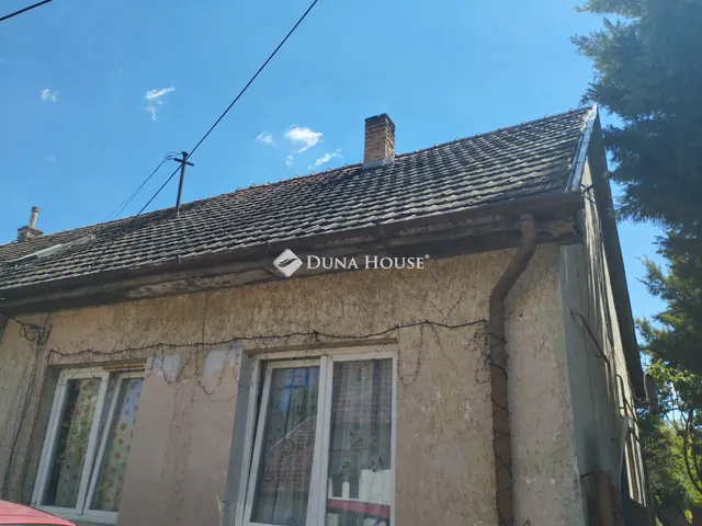 Eladó ház Domony 50 nm