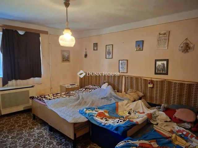 Eladó ház Madaras, Bajcsy-Zsilinszky utca 68 nm