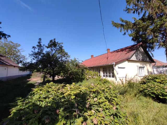 Eladó ház Pély 85 nm