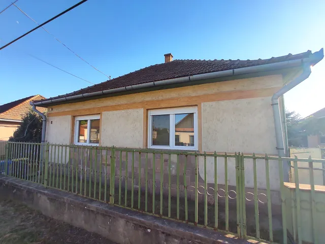 Eladó ház Atkár 87 nm