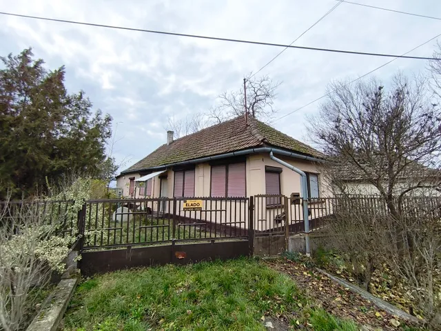 Eladó ház Nagyfüged 70 nm