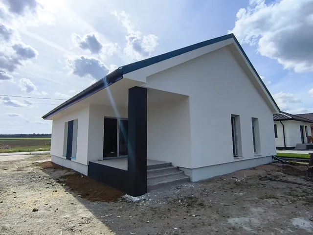 Eladó ház Atkár, Mátra u. 116 nm