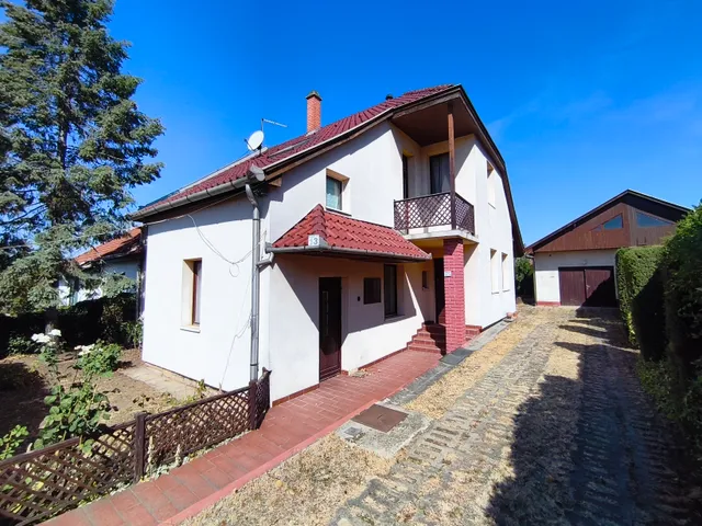 Eladó ház Gyöngyös, Bethlen Gábor lakótelep 150 nm
