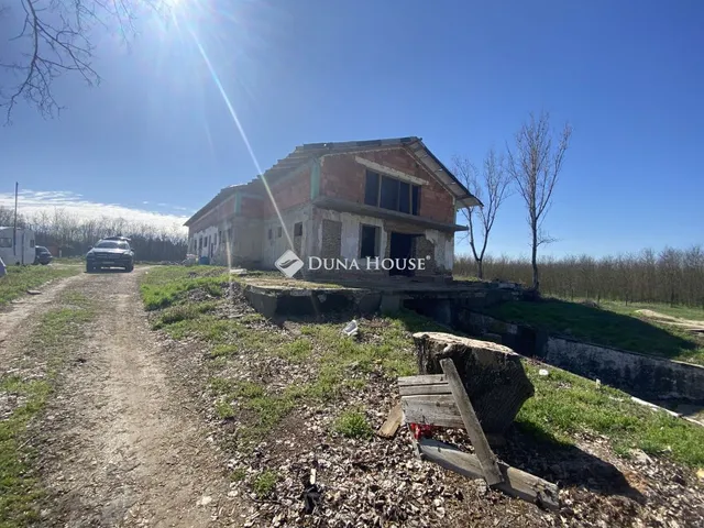 Eladó kereskedelmi és ipari ingatlan Dabas 799 nm
