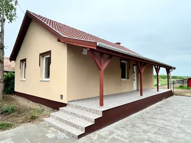 Eladó ház Örkény 92 nm