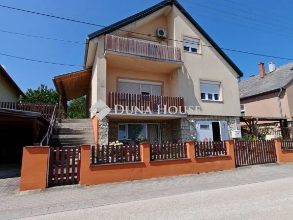 Eladó ház Nemesvámos, Petőfi utca 400 nm