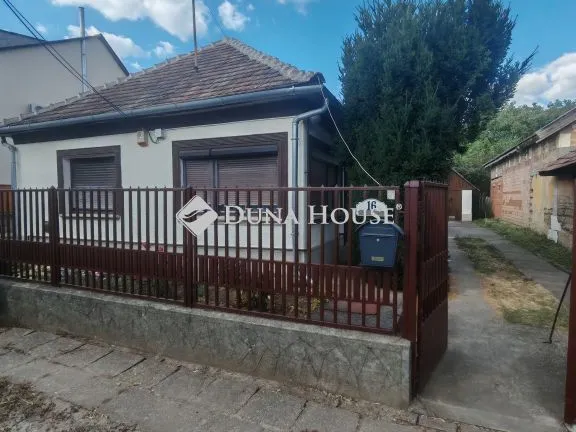 Eladó ház Úri 73 nm