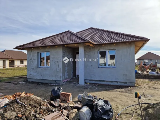 Eladó ház Monor 111 nm