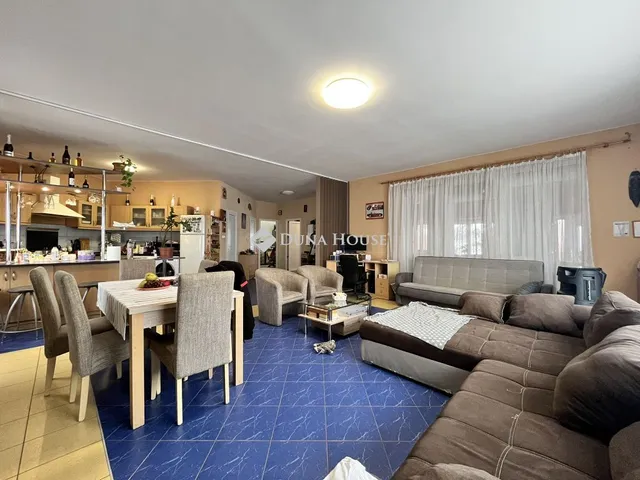 Eladó ház Abony 203 nm