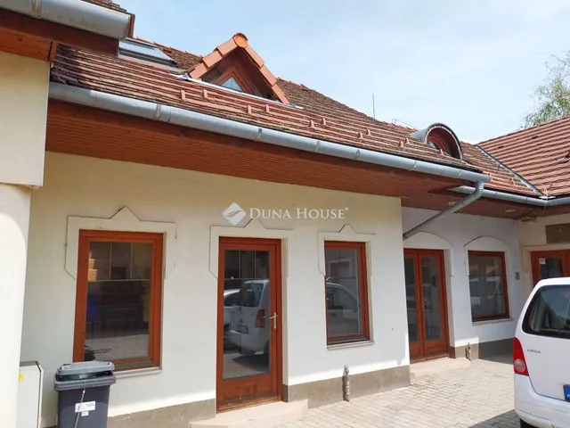 Kiadó kereskedelmi és ipari ingatlan Monor 42 nm