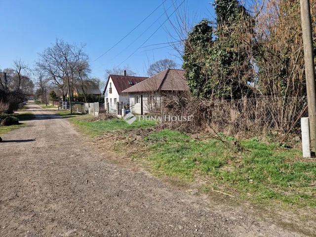 Eladó telek Monorierdő 563 nm