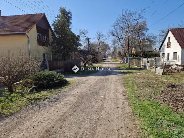 Eladó telek Monorierdő 563 nm