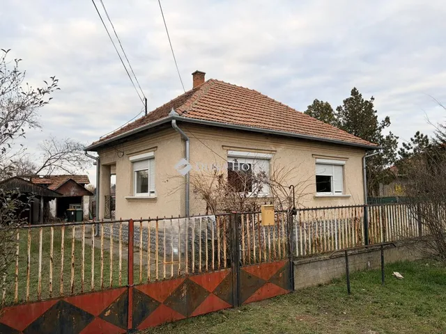 Eladó ház Abony 76 nm