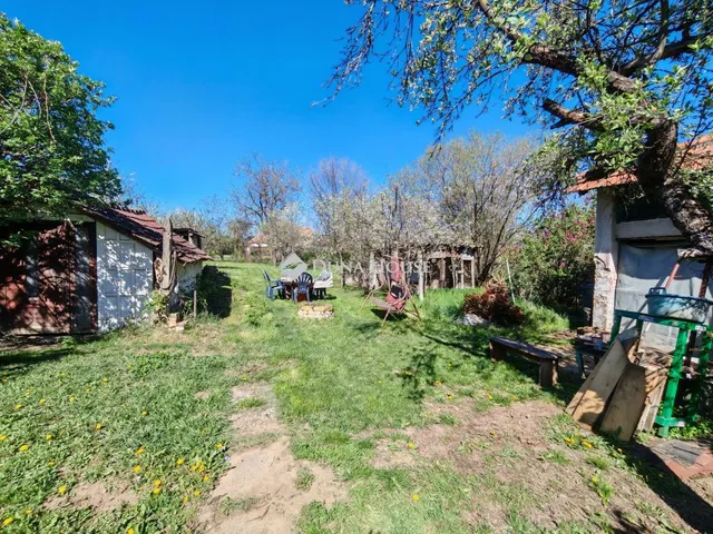 Eladó ház Úri 111 nm