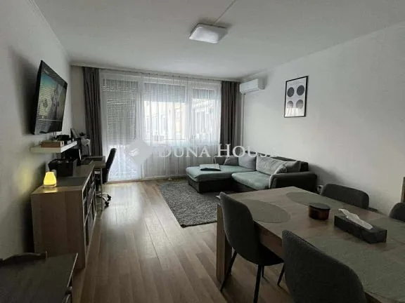 Eladó lakás Dabas 57 nm