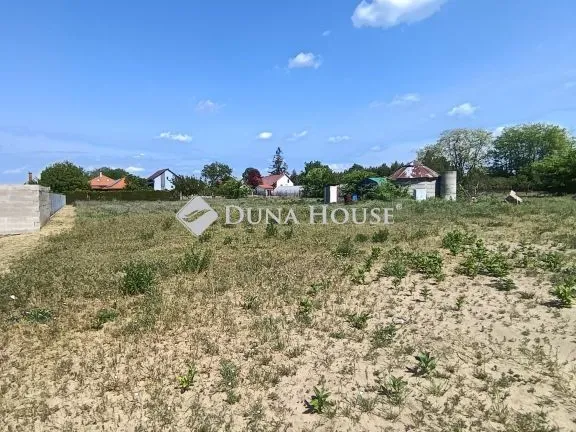 Eladó telek Dabas 1107 nm