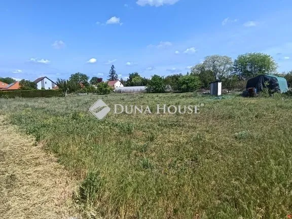 Eladó telek Dabas 1115 nm