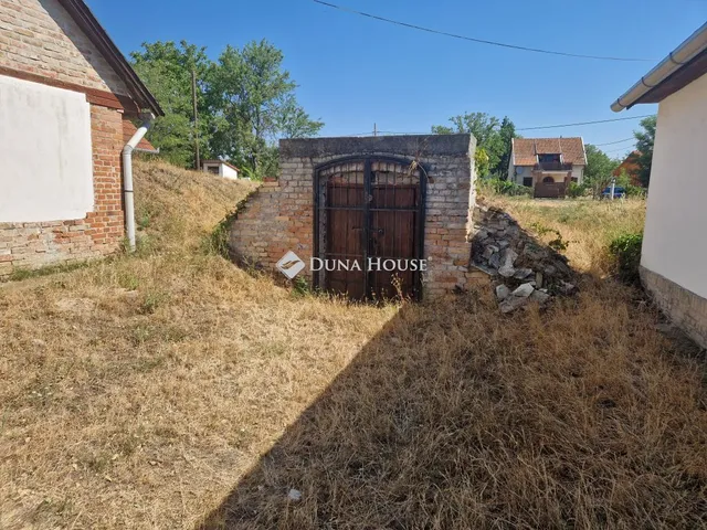Eladó ház Monor 13 nm