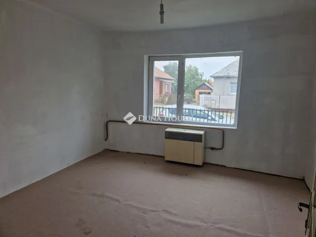 Eladó ház Tápióság 73 nm
