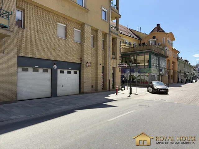 Eladó garázs Miskolc, Belváros 17 nm