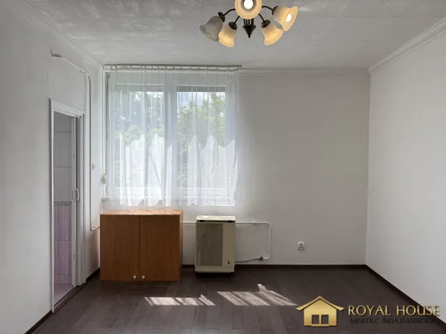 Eladó lakás Miskolc, Bulgárföld 28 nm
