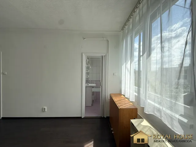 Eladó lakás Miskolc, Bulgárföld 28 nm