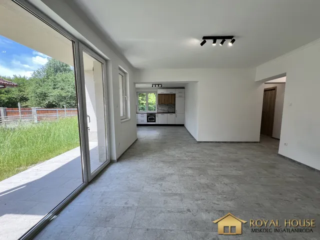 Kiadó lakás Miskolc, Miskolctapolca, Haladás utca 100 nm