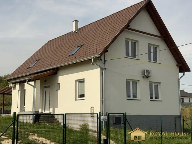 Kiadó ház Mályi 190 nm