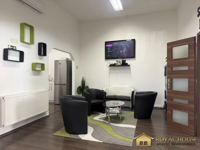 Kiadó kereskedelmi és ipari ingatlan Miskolc, Belváros, Madarász Viktor utca 77 nm