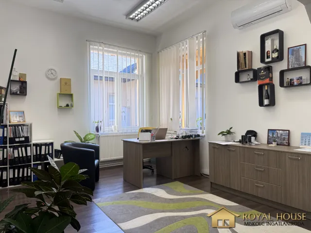 Kiadó kereskedelmi és ipari ingatlan Miskolc, Belváros, Madarász Viktor utca 254 nm