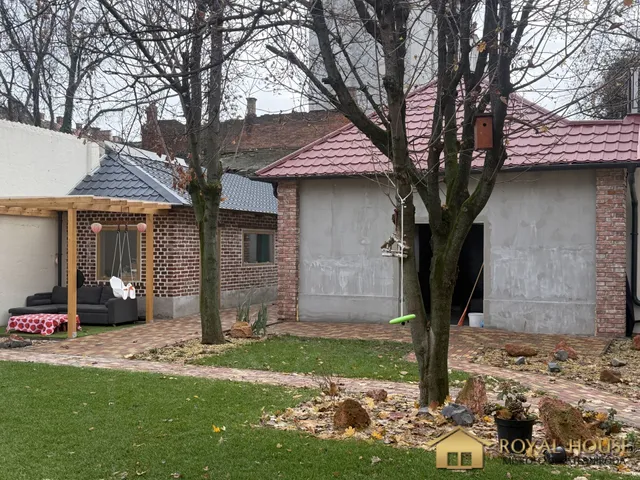 Eladó lakás Miskolc, Belváros, Déryné utca 233 nm