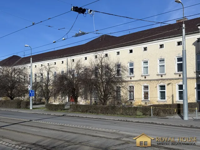 Eladó kereskedelmi és ipari ingatlan Miskolc, Selyemrét, Baross Gábor út 855 nm