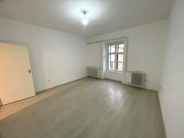 Eladó lakás Sopron, Belváros 36 nm