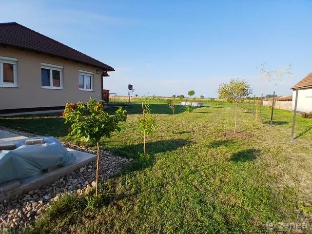 Eladó ház Besnyő 130 nm