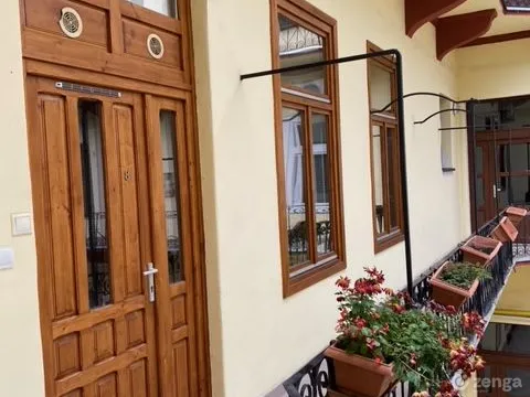 Kiadó lakás Budapest VI. kerület, Nagykörúton belüli terület, Andrássy út 49 50 nm