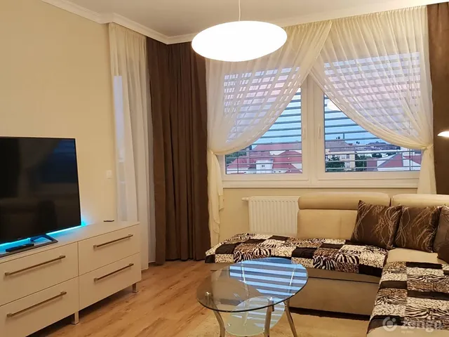 Kiadó lakás Győr, Sziget 56 nm