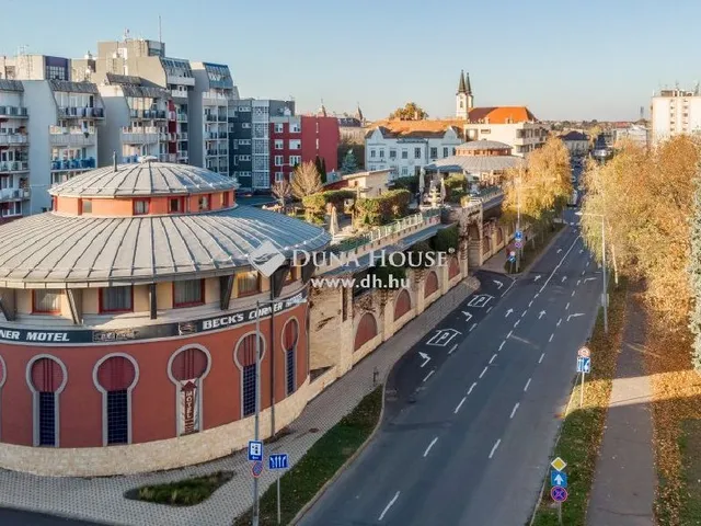 Eladó kereskedelmi és ipari ingatlan Zalaegerszeg 259 nm