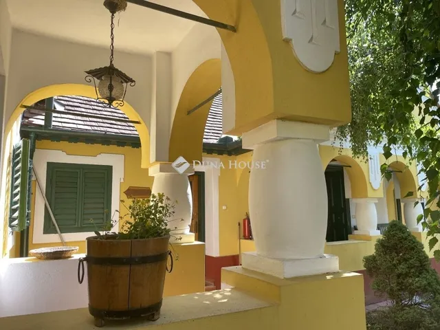 Eladó kereskedelmi és ipari ingatlan Kondorfa 432 nm