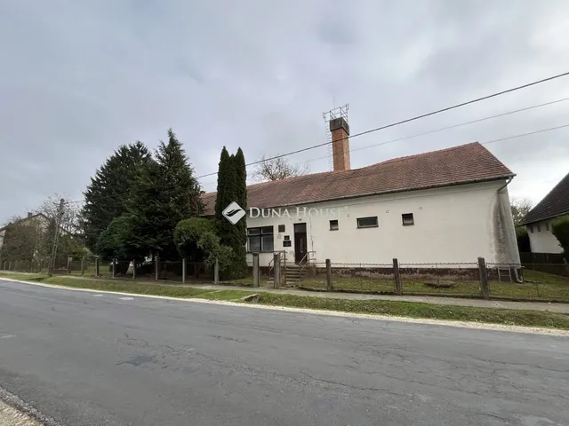 Eladó ház Rátót 275 nm