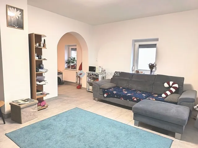 Eladó ház Püspökmolnári 102 nm