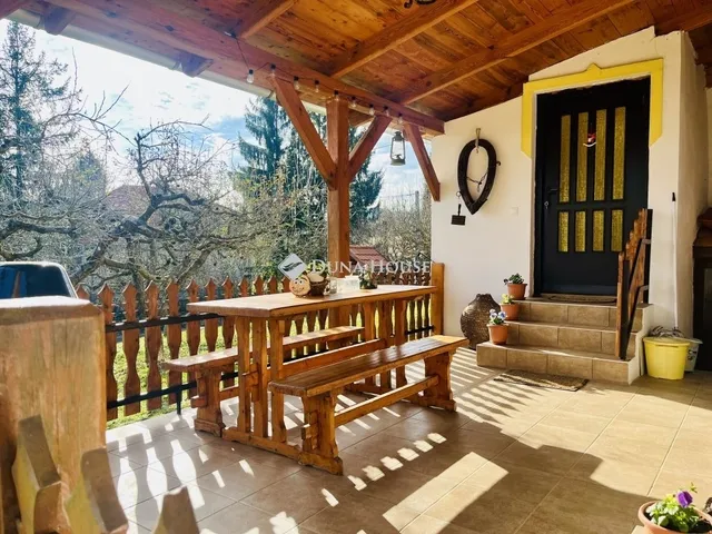 Eladó ház Kercaszomor 93 nm