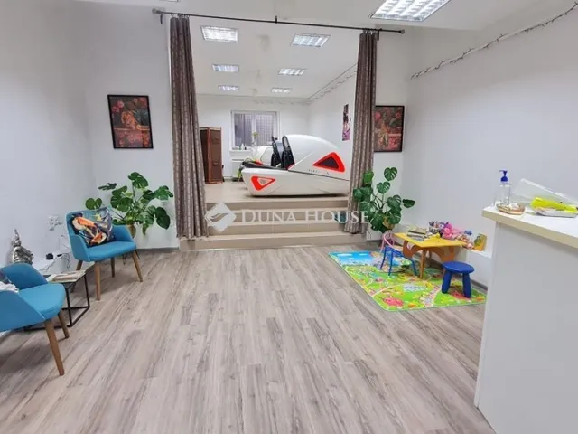 Kiadó kereskedelmi és ipari ingatlan Zalaegerszeg, Belváros 63 nm