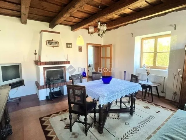 Eladó ház Szőce 240 nm