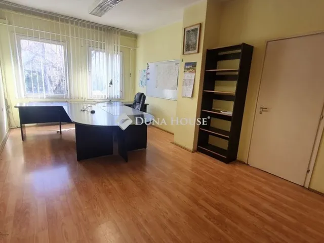 Kiadó kereskedelmi és ipari ingatlan Zalaegerszeg 23 nm