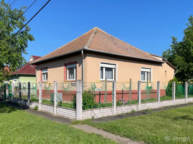 Eladó ház Miskolc, Szirma 90 nm