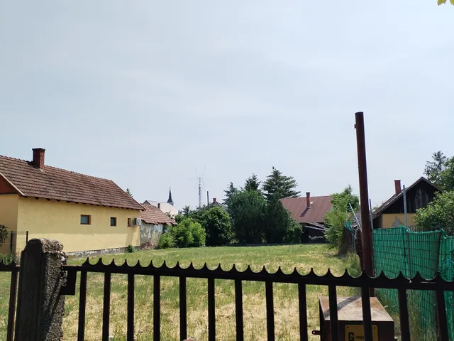 Eladó telek Püspökladány 696 nm