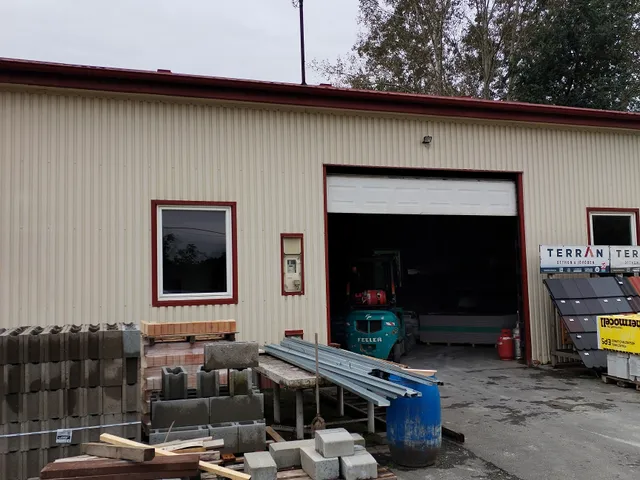 Eladó kereskedelmi és ipari ingatlan Nagyhegyes 200 nm