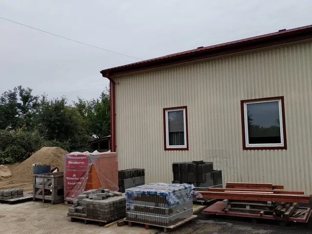 Eladó kereskedelmi és ipari ingatlan Nagyhegyes 200 nm