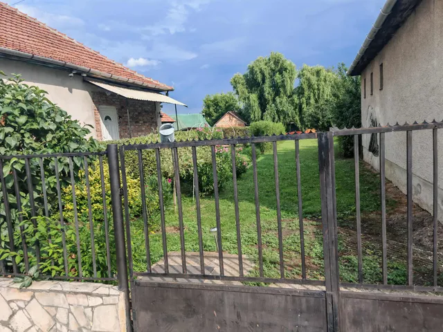 Eladó ház Balmazújváros, Bánlak 82 nm