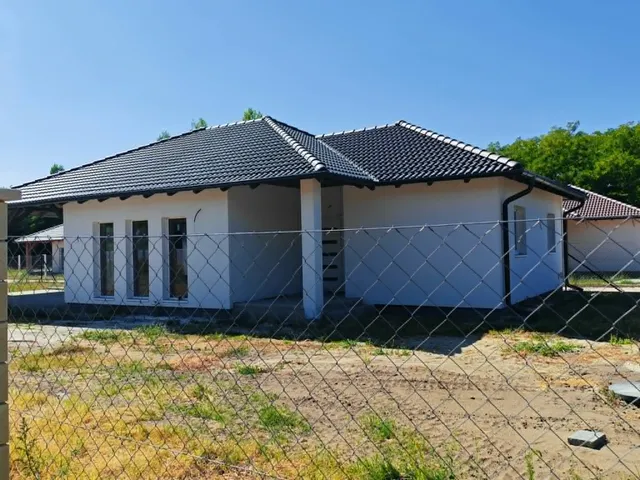 Eladó ház Kiskunlacháza 100 nm